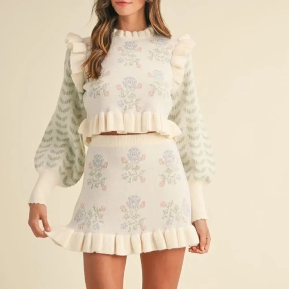999. White Ruffled Mini Skater Skirt